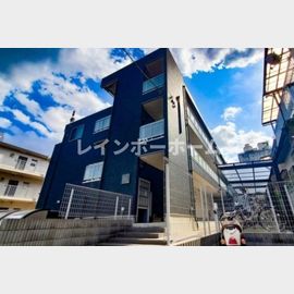 みのり台駅より徒歩7分 築8年7ヶ月 3階建の賃貸物件