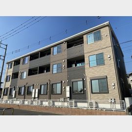 梅郷駅より徒歩18分 築3年 3階建の賃貸物件