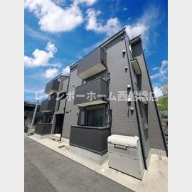 船橋駅より徒歩9分 築4年8ヶ月 3階建の賃貸物件