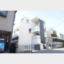 京成津田沼駅より徒歩6分 築6年10ヶ月 3階建の賃貸物件