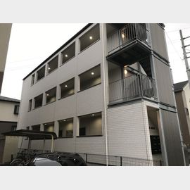 村上駅より徒歩9分 築9年1ヶ月 3階建の賃貸物件