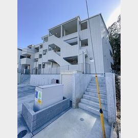 鰭ヶ崎駅より徒歩8分 3階 築1年2ヶ月の賃貸物件