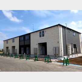成田駅よりバス38分 新築 2階建の賃貸物件