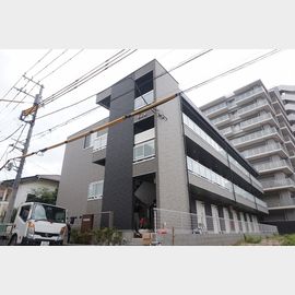 千葉中央駅より徒歩7分 築4年10ヶ月 3階建の賃貸物件