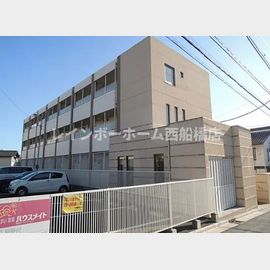 飯山満駅より徒歩10分 築18年4ヶ月 3階建の賃貸物件