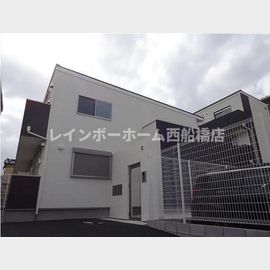 北習志野駅より徒歩10分 築8年5ヶ月 2階建の賃貸物件