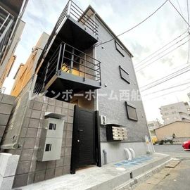 八千代台駅より徒歩3分 築3年9ヶ月 3階建の賃貸物件