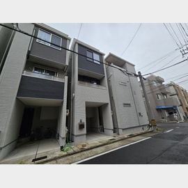 浅間町駅より徒歩7分 築6年2ヶ月 3階建の賃貸物件