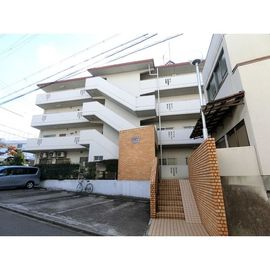 桜山駅より徒歩15分 4階 築41年9ヶ月の賃貸物件