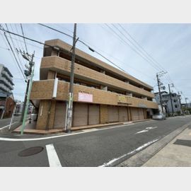 金山駅より徒歩8分 築40年5ヶ月 3階建の賃貸物件