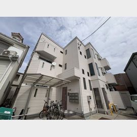 本陣駅より徒歩4分 築10年9ヶ月 3階建の賃貸物件