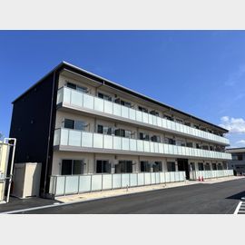 彦根口駅より徒歩5分 3階 築1年9ヶ月の賃貸物件