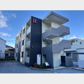 彦根口駅より徒歩20分 3階 築8年4ヶ月の賃貸物件