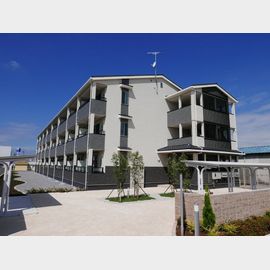 彦根口駅より徒歩13分 築9年5ヶ月 3階建の賃貸物件