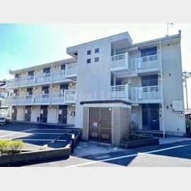 万願寺駅より徒歩25分 1階 築9年9ヶ月の賃貸物件