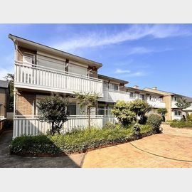 ローズコートH・B 2階 築19年2ヶ月の賃貸物件