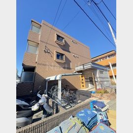 二子新地駅より徒歩7分 築2年9ヶ月 3階建の賃貸物件