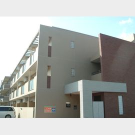 綱島駅より徒歩13分 築18年9ヶ月 3階建の賃貸物件