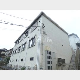 弘明寺駅より徒歩15分 築9年9ヶ月 2階建の賃貸物件