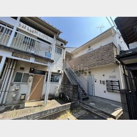 日吉駅よりバス9分 1階 築18年の賃貸物件