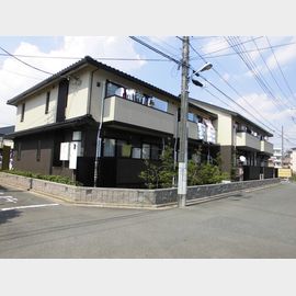 万願寺駅より徒歩9分 1階 築9年1ヶ月の賃貸物件