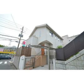 岸根公園駅より徒歩1分 1階 築8年11ヶ月の賃貸物件