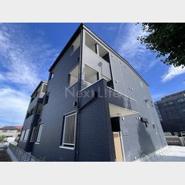 拝島駅より徒歩12分 築2年8ヶ月 3階建の賃貸物件