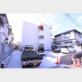 垂水駅より徒歩10分 築7年9ヶ月 3階建の賃貸物件