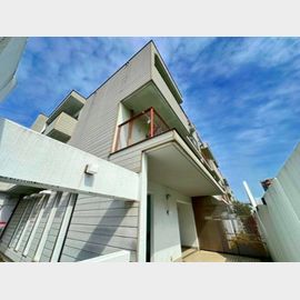 江坂駅より徒歩14分 3階 築34年9ヶ月の賃貸物件