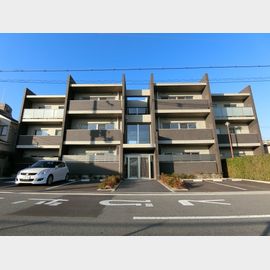 江坂駅より徒歩15分 3階 築7年2ヶ月の賃貸物件