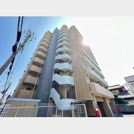 江坂駅より徒歩12分 10階 築17年7ヶ月の賃貸物件