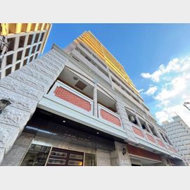 江坂駅より徒歩3分 築7年9ヶ月 12階建の賃貸物件