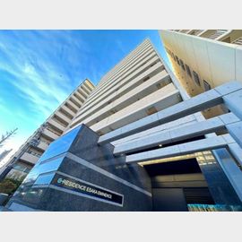 江坂駅より徒歩7分 築6年10ヶ月 14階建の賃貸物件