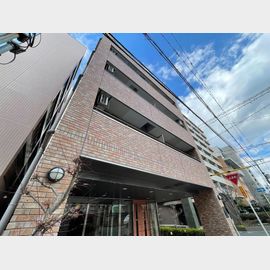 江坂駅より徒歩9分 3階 築22年の賃貸物件