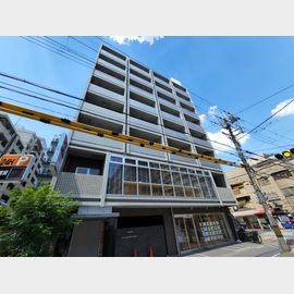 江坂駅より徒歩6分 築8年7ヶ月 9階建の賃貸物件