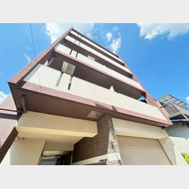 streamesaka 5階 築17年の賃貸物件