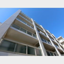 江坂駅より徒歩16分 5階 築41年の賃貸物件