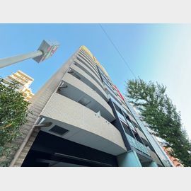 江坂駅より徒歩5分 築17年3ヶ月 15階建の賃貸物件