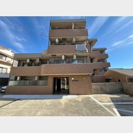 江坂駅より徒歩12分 1階 築27年7ヶ月の賃貸物件