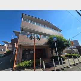 江坂駅より徒歩10分 3階 築11年の賃貸物件