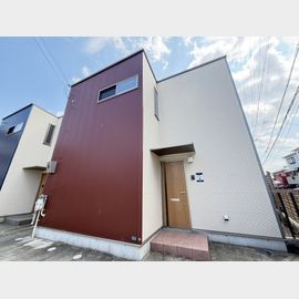 江坂駅より徒歩26分 築8年1ヶ月 2階建の賃貸物件