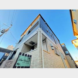 南吹田駅より徒歩5分 築1年6ヶ月 3階建の賃貸物件