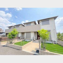 牧落駅より徒歩17分 築3年7ヶ月 2階建の賃貸物件