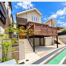 千里中央駅より徒歩23分 築5年5ヶ月 2階建の賃貸物件
