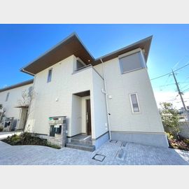 箕面萱野駅より徒歩15分 築3年5ヶ月 2階建の賃貸物件