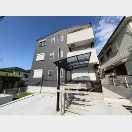 服部天神駅より徒歩18分 新築 3階建の賃貸物件