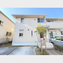 箕面船場阪大前駅より徒歩16分 築13年6ヶ月 2階建の賃貸物件