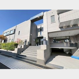 豊中駅より徒歩10分 築35年11ヶ月 3階建の賃貸物件