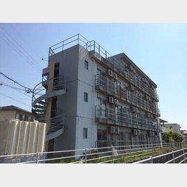 焼津駅よりバス13分 1階 築39年の賃貸物件