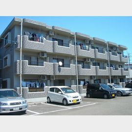 ファミーユ 3階 築26年11ヶ月の賃貸物件